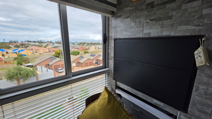 3 Bedroom Property for Sale in Hartenbos Central Western Cape